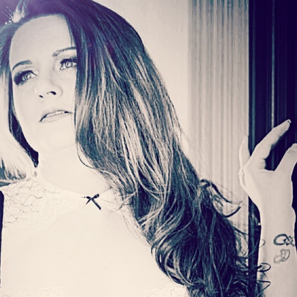 Meet your Posher, Tammy - Picture 1 of 1